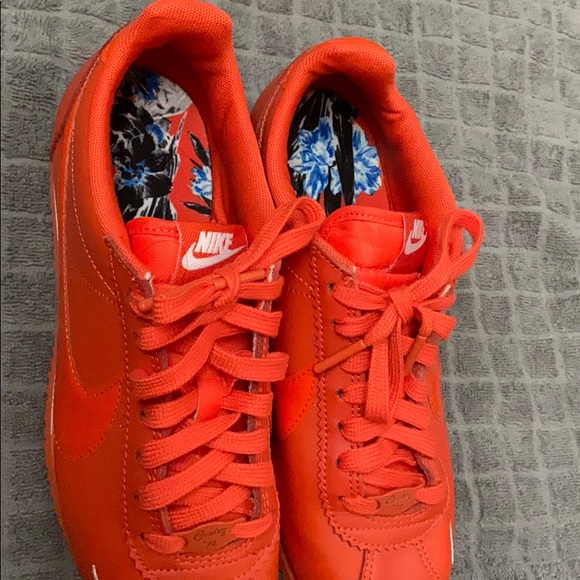 nike cortez team orange